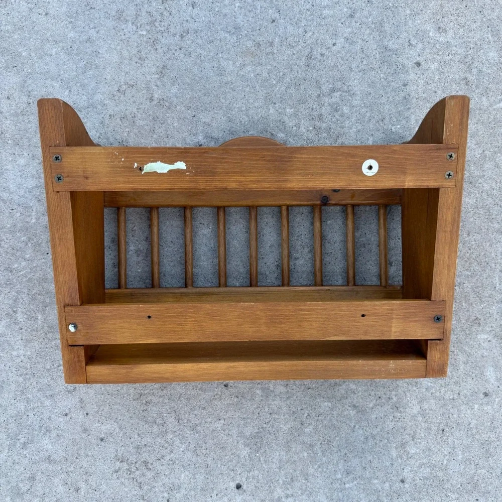 Vintage Wooden Wall Mount Spindle Rack Mail Magazine Holder Scalloped Brown